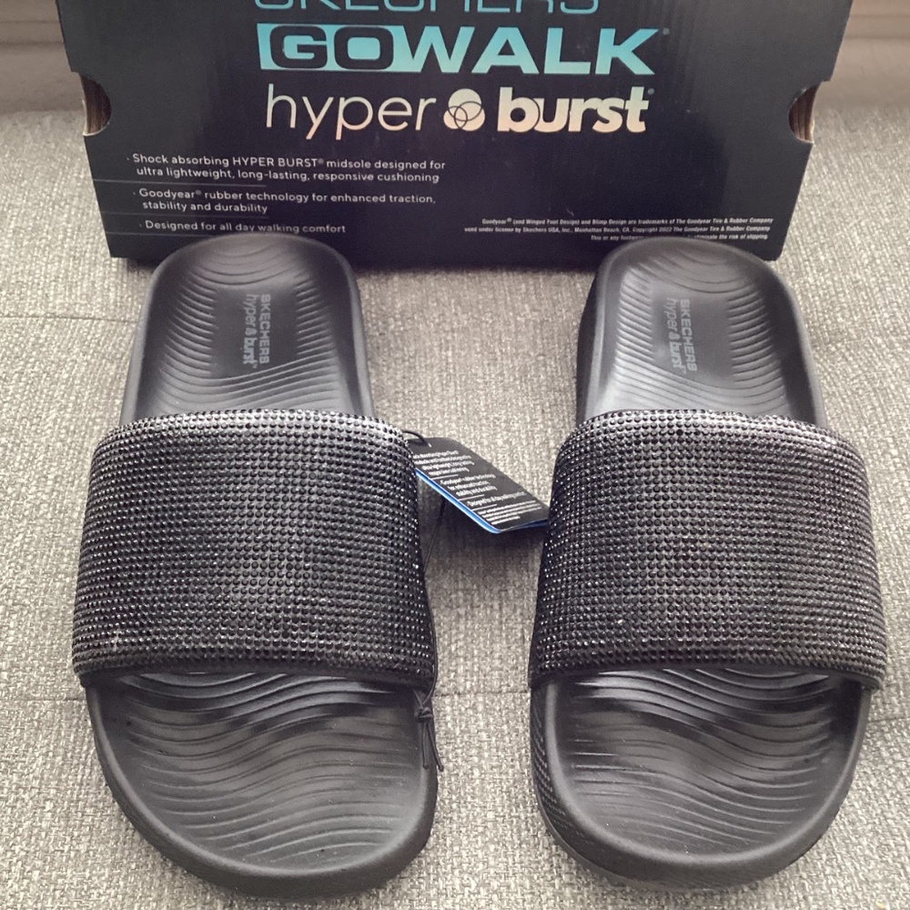 Skechers Women's Hyper Slide - Radiant Slide Sandals, size 7 - Picture 9 of 10